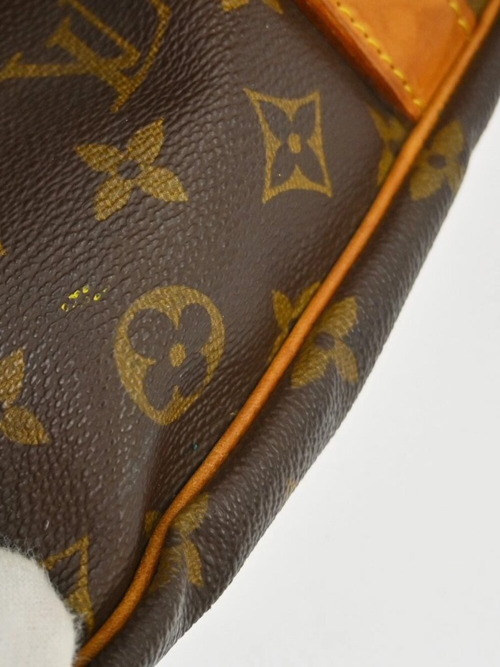 LOUIS VUITTON SAUMUR 35 SHOULDER BAG MONOGRAM - Picture 16 of 16